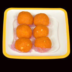 Bandhan Stone Rakhi  With Motichur laddoos